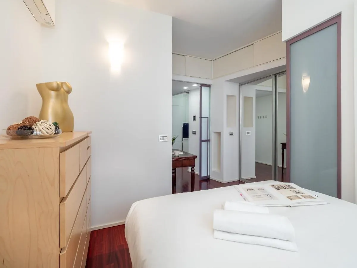 דירות מילאנו Apartament Vigliani 19